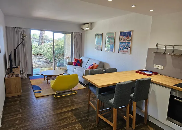 Appartement Golf De Valescure Avec Jardin