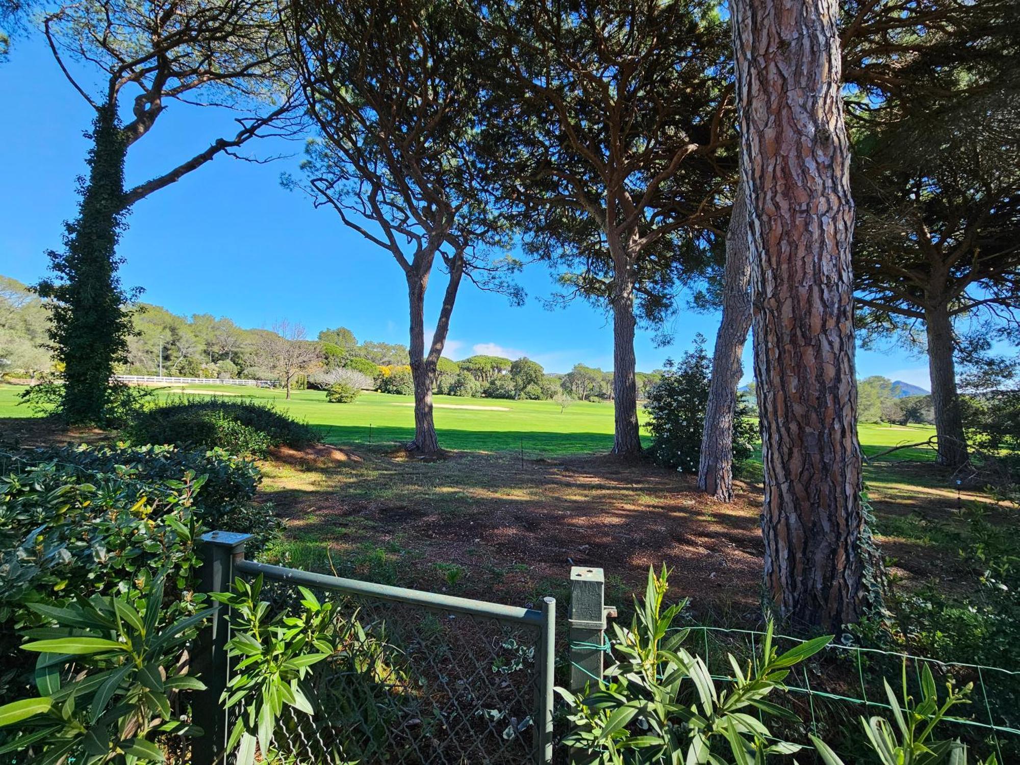 Golf De Valescure Avec Jardin Saint-Raphael (Var)